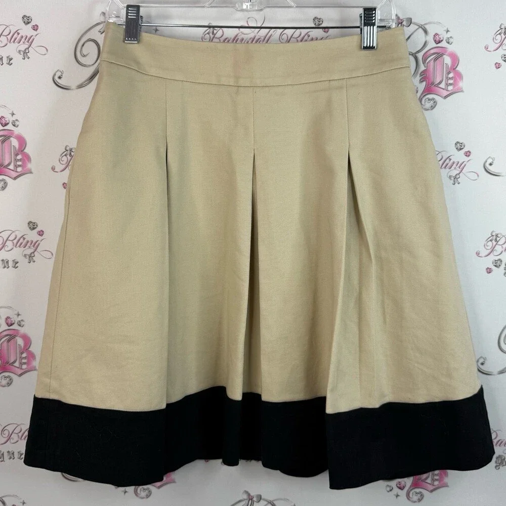 Banana Republic skirt ruffle pleated tan Beige and Black A-Line Skirt